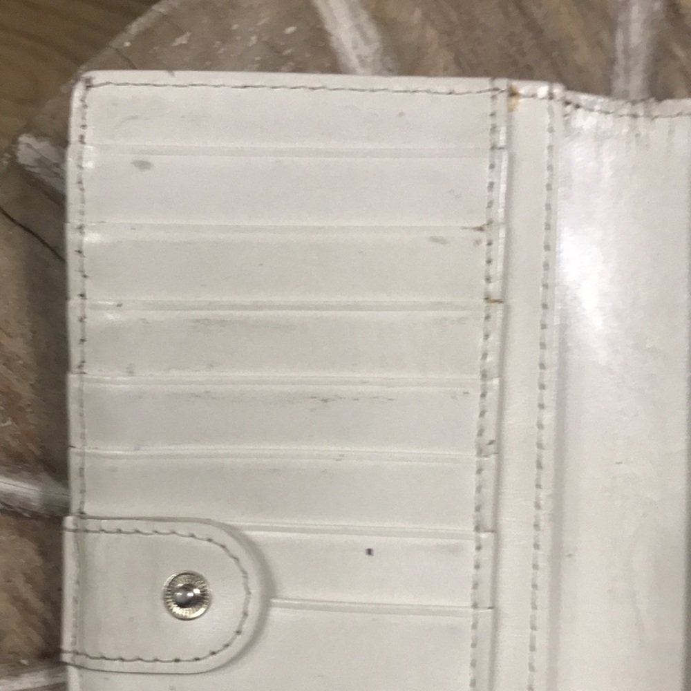 Kate Spade wallet - Picture 4 of 9